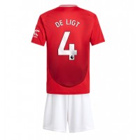 Dres Manchester United Matthijs de Ligt #4 Domáci pre deti 2024-25 Krátky Rukáv (+ trenírky)